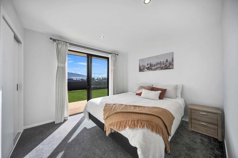 Photo of property in 102 Tukare Loop, Te Anau, 9600