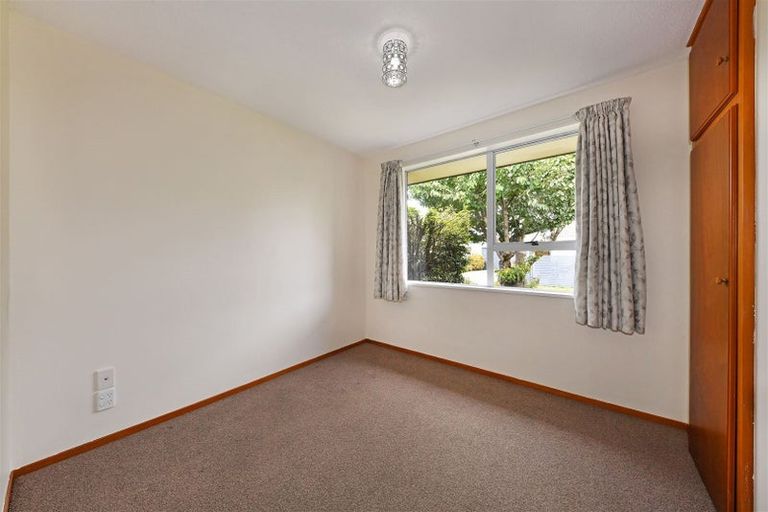 Photo of property in 23 Ben Nevis Drive, Broomfield, Christchurch, 8042