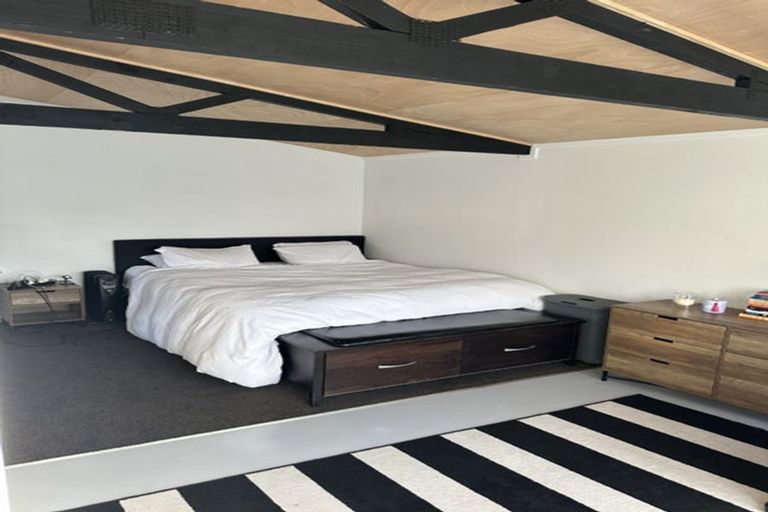 Photo of property in 11 Dellwood Avenue, Henderson, Auckland, 0612
