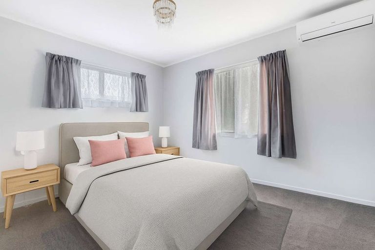 Photo of property in 2/17 Mcdougall Street, Manurewa East, Auckland, 2102