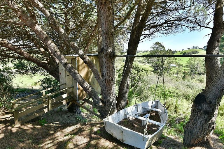 Photo of property in 165 Inland Road, Helensville, 0875