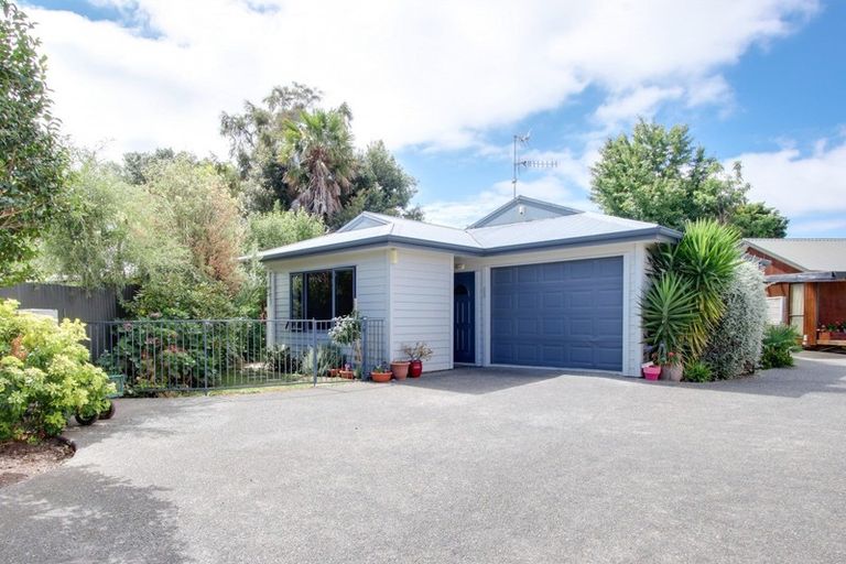 Photo of property in 69b Church Road, Taradale, Napier, 4112