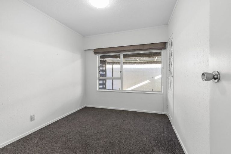 Photo of property in 5a Oak Avenue, Paremata, Porirua, 5024
