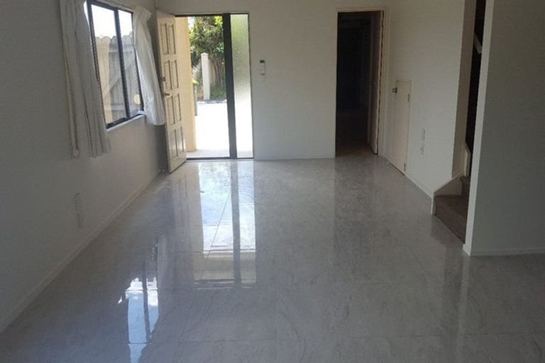 Photo of property in 26/8 Margan Avenue, New Lynn, Auckland, 0600