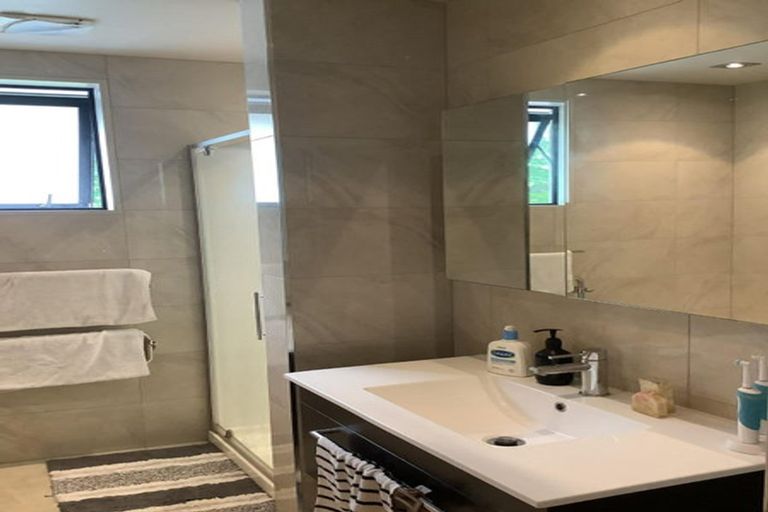 Photo of property in 3b The Oval, Hillmorton, Christchurch, 8024