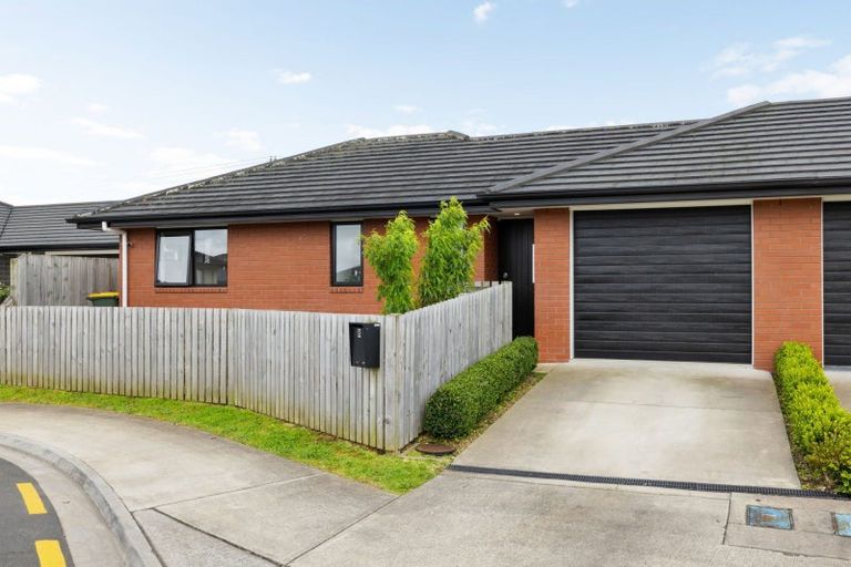 Photo of property in 8 Manawaroa Close, Grandview Heights, Hamilton, 3200