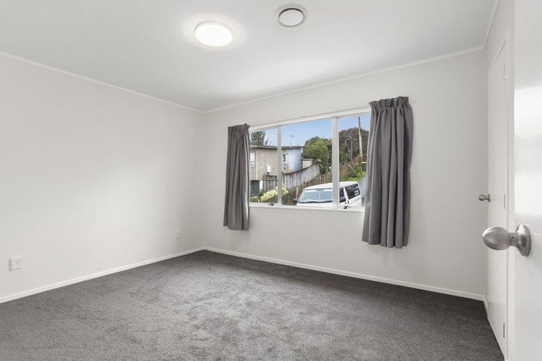 Photo of property in 2/152 Rathgar Road, Henderson, Auckland, 0610