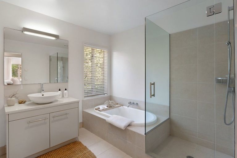 Photo of property in 533 Johns Road, Harewood, Christchurch, 8051