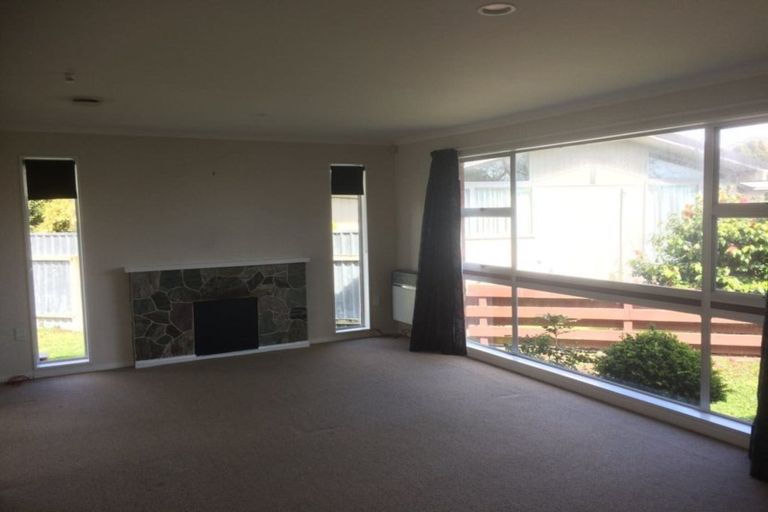 Photo of property in 10 Westhaven Grove, Takaro, Palmerston North, 4412