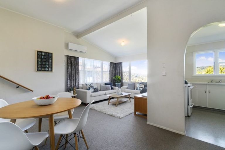 Photo of property in 30b Isabel Grove, Wainuiomata, Lower Hutt, 5014