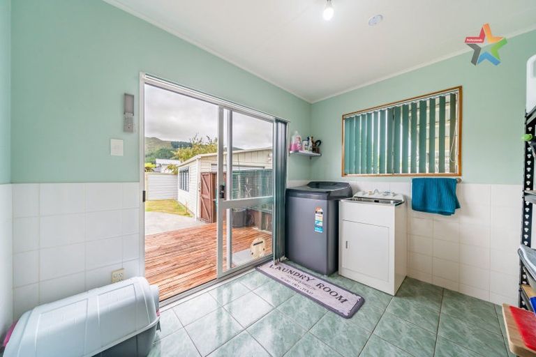 Photo of property in 30 Matthews Road, Wainuiomata, Lower Hutt, 5014