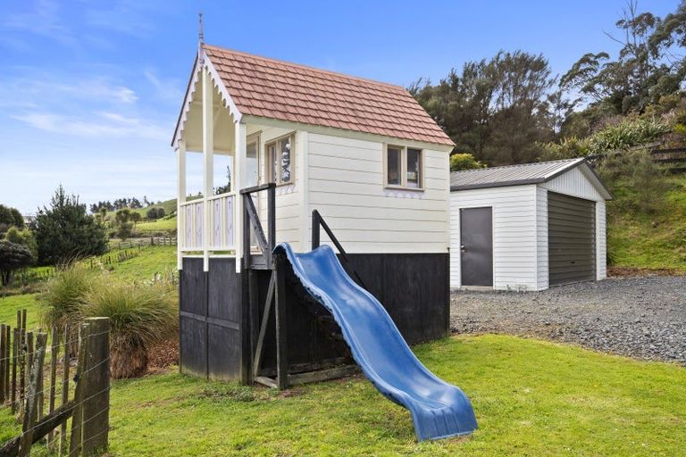 Photo of property in 151 Chamberlain Road, Bombay, 2675