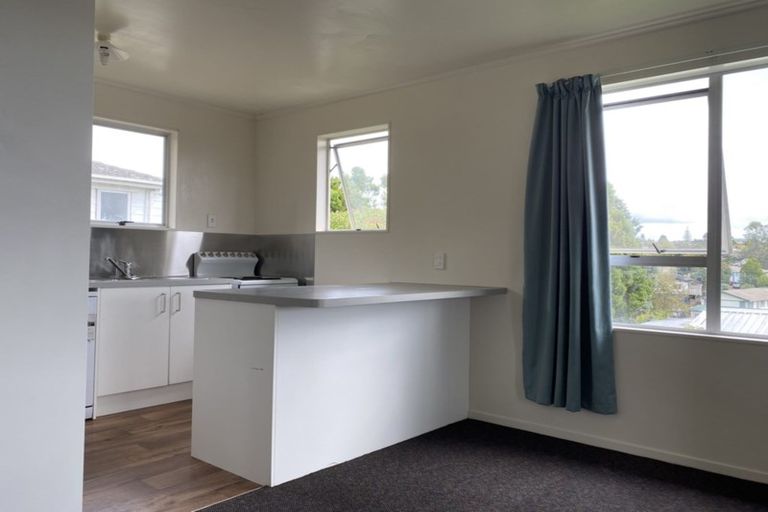 Photo of property in 18 Malmo Place, Massey, Auckland, 0614