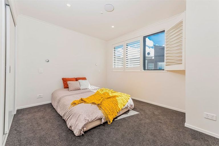 Photo of property in 4 Mayfly Lane, Hobsonville, Auckland, 0616