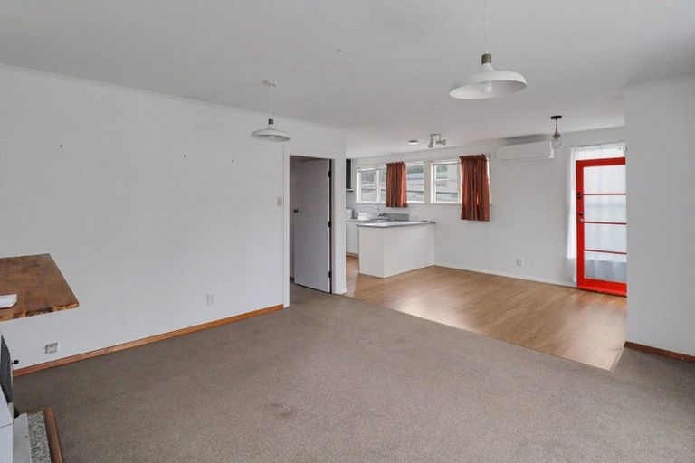 Photo of property in 5 Takatimu Way, Johnsonville, Wellington, 6037