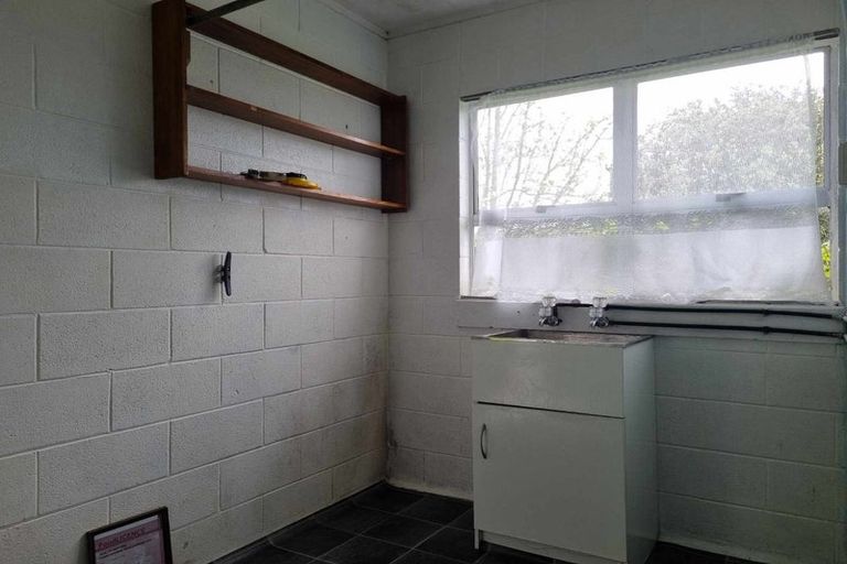 Photo of property in 5a Burgess Hill Road, Burgess Park, New Plymouth, 4371