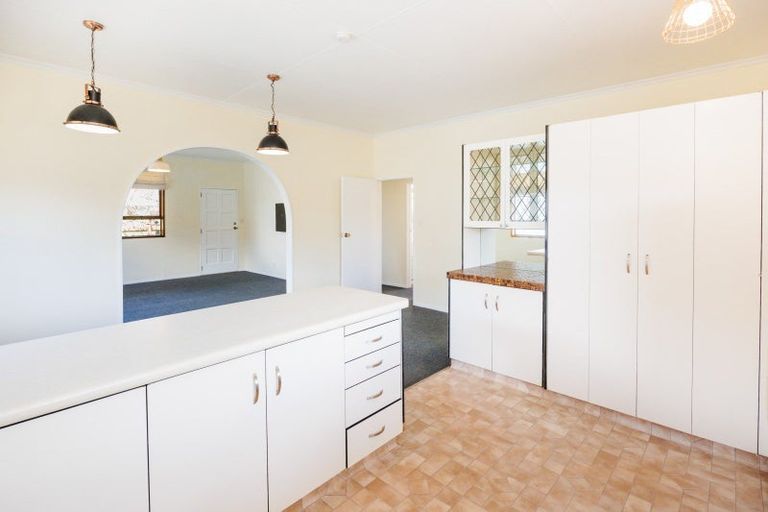 Photo of property in 9 Shamrock Street, Takaro, Palmerston North, 4412