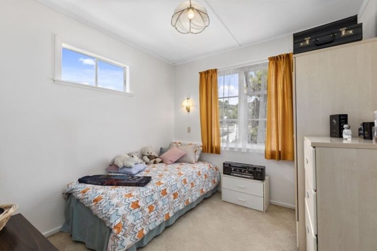 Photo of property in 22 Richard Grove, Stokes Valley, Lower Hutt, 5019