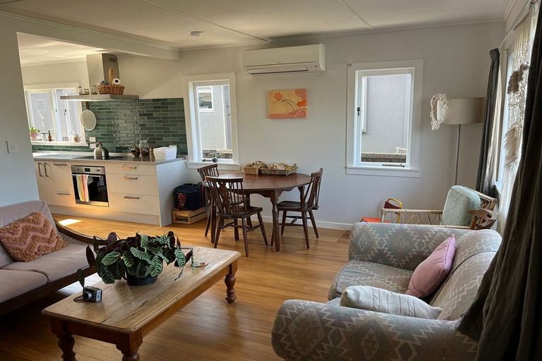 Photo of property in 158b Lake Road, Northcote, Auckland, 0627