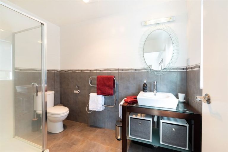 Photo of property in 41d Terra Nova Street, Glen Eden, Auckland, 0602