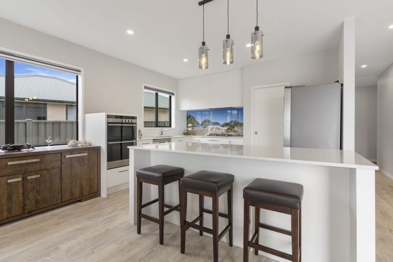 Photo of property in 21 Manatu Close, Whangamata, 3691