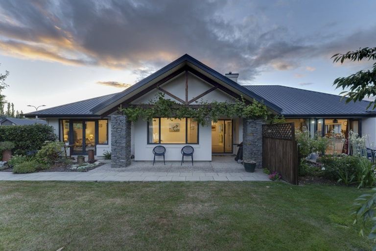 Photo of property in 59 Howards Drive, Lake Hayes, Queenstown, 9304