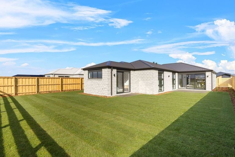 Photo of property in 26 Ellmers Street, Woodend, 7691