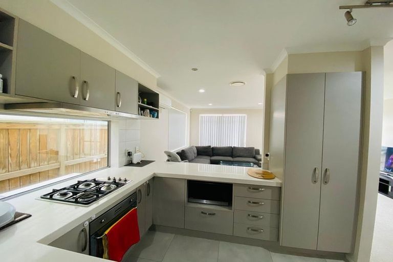 Photo of property in 94 Flat Bush School Road, Flat Bush, Auckland, 2019