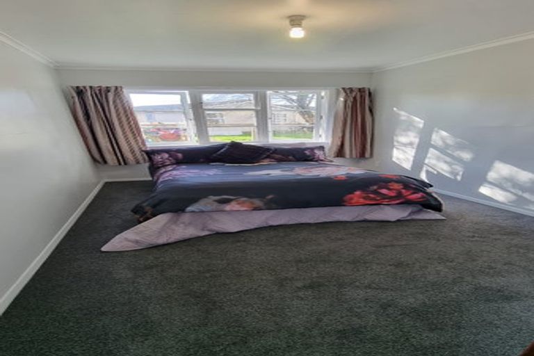 Photo of property in 70 Main Road, Wainuiomata, Lower Hutt, 5014