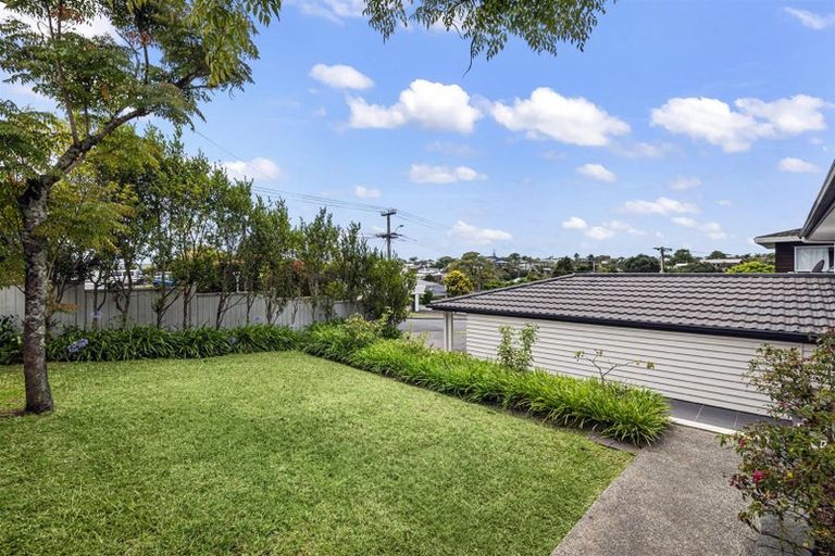 Photo of property in 42 Hart Road, Hauraki, Auckland, 0622