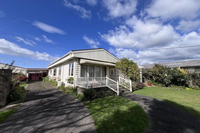 Photo of property in 33 Mcleod Road, Henderson, Auckland, 0612