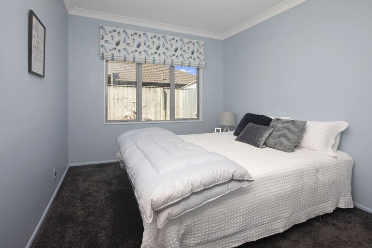 Photo of property in 3 Handel Close, Northwood, Christchurch, 8051