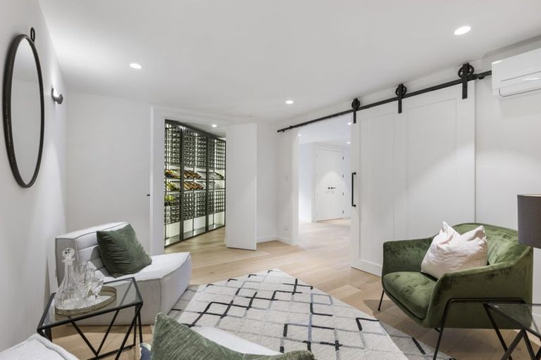 Photo of property in 61a Churchill Road, Murrays Bay, Auckland, 0630