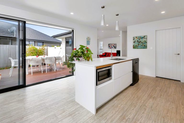 Photo of property in 1 Te Akau Place, One Tree Point, 0118