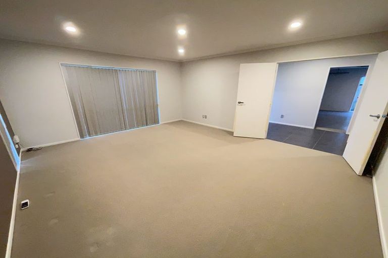 Photo of property in 11 Lucca Crescent, Flat Bush, Auckland, 2019