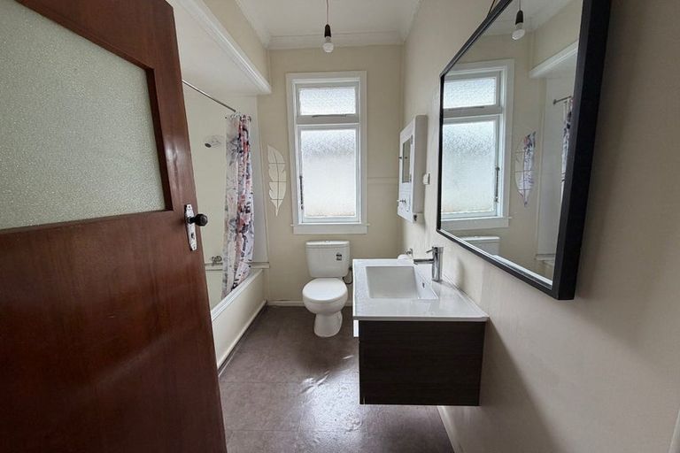 Photo of property in 105 Alexandra Crescent, Hastings, 4122