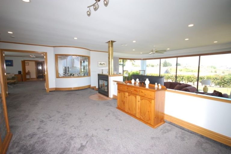 Photo of property in 16 Rhodes Fall, Rangatira Park, Taupo, 3330