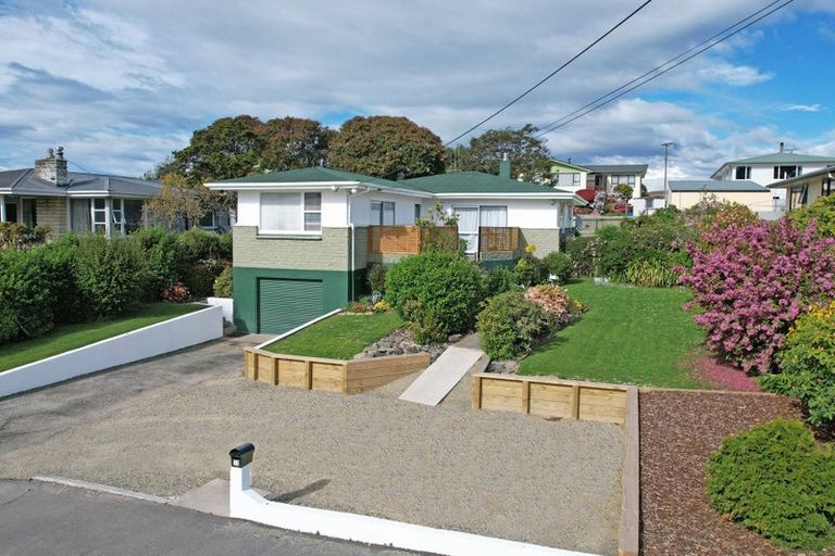 Photo of property in 11 Oxford Street, Holmes Hill, Oamaru, 9401