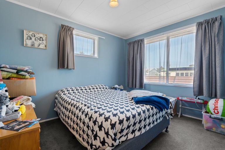 Photo of property in 4 Totara Crescent, Hawera, 4610