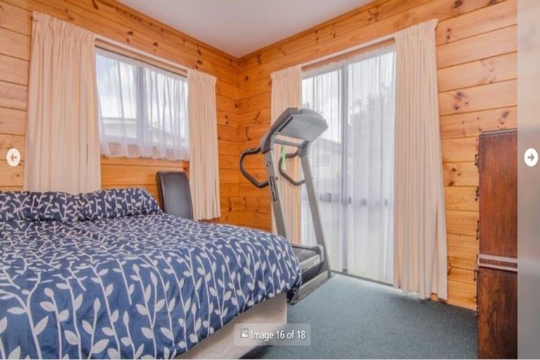 Photo of property in 42a Rimu Street, New Lynn, Auckland, 0600