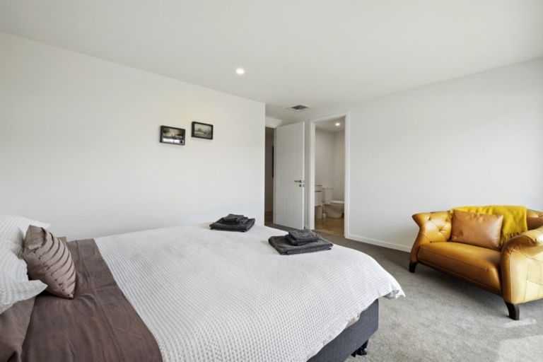 Photo of property in 20 Infinity Drive, Wanaka, 9305