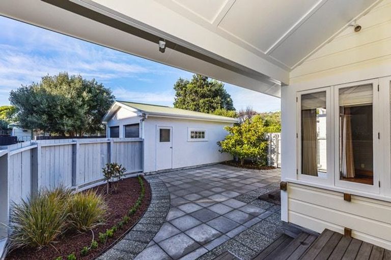 Photo of property in 23 Inglis Street, Seatoun, Wellington, 6022