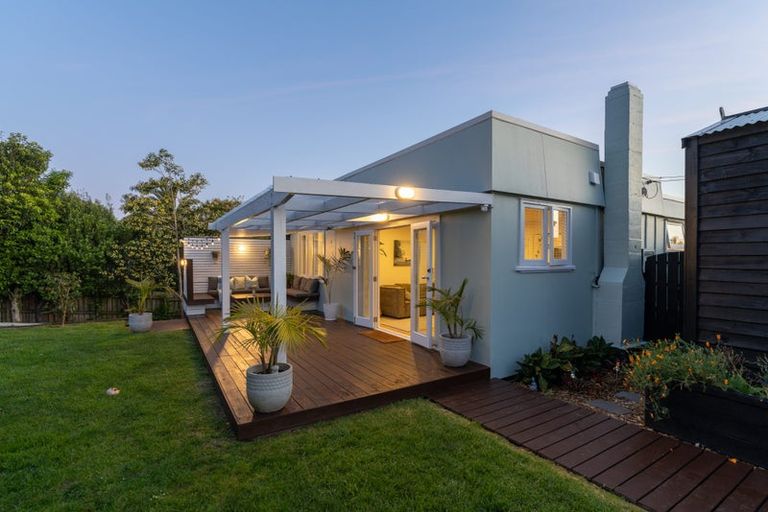 Photo of property in 21 Government Road, Raglan, 3225