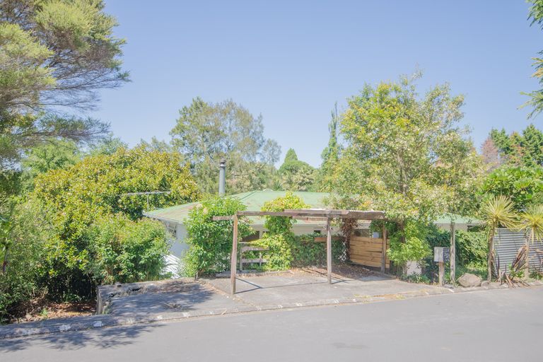 Photo of property in 35 Parker Avenue, New Lynn, Auckland, 0600