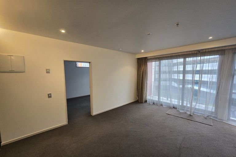 Photo of property in Summit Apartments, 11/184 Molesworth Street, Thorndon, Wellington, 6011