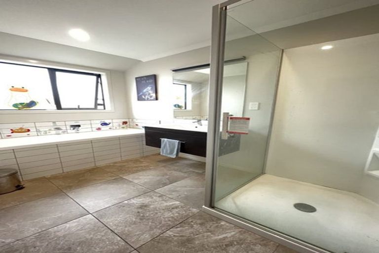 Photo of property in 168 Navigation Drive, Whitby, Porirua, 5024