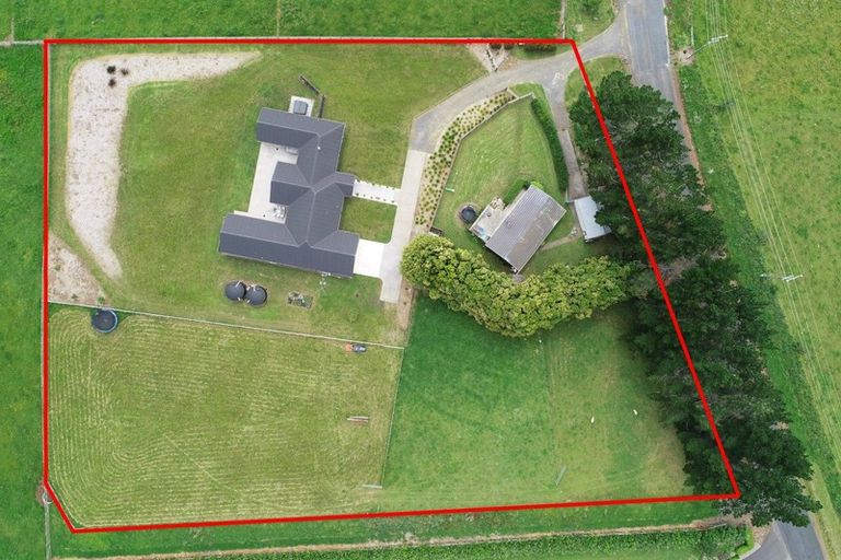Photo of property in 22 Irwin Road, Kingseat, Pukekohe, 2679