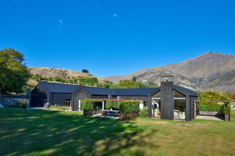 Photo of property in 46 Quarry Place, Lake Hayes, Queenstown, 9304