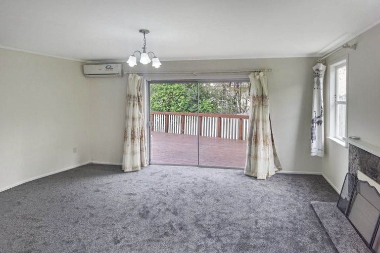 Photo of property in 26 Sovereign Place, Glenfield, Auckland, 0629