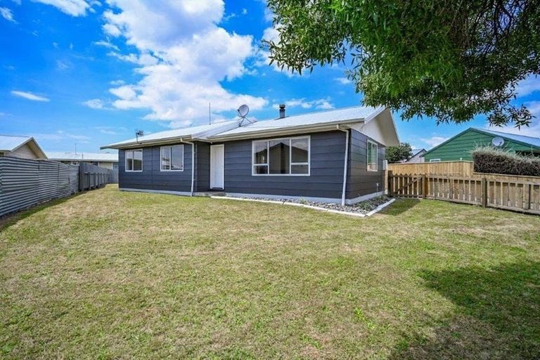 Photo of property in 32 Ramsey Crescent, Flaxmere, Hastings, 4120